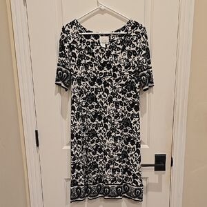 Elegant Black and White Donna Morgan Floral Dress